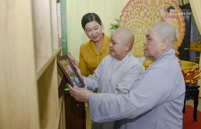 Tham quan "Không gian văn hóa Hồ Chí Minh" tại Ni viện Pháp Hoa (P.Cô Giang, Q.1)