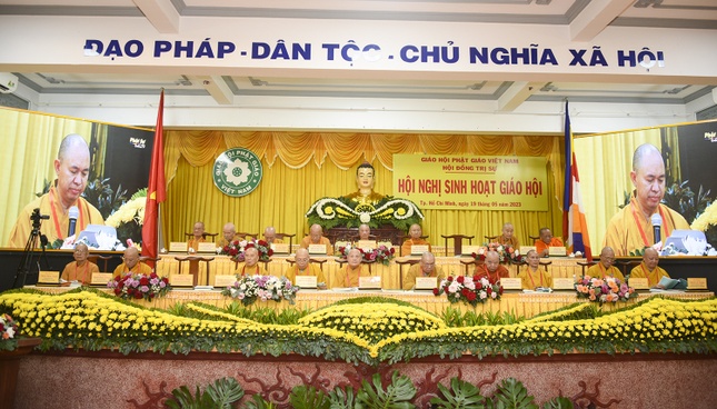 Chư tôn giáo phẩm chứng minh, chủ tọa hội nghị