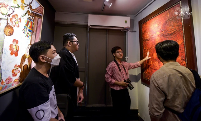 Triển lãm thu hút sự quan tâm rất nhiều bạn trẻ