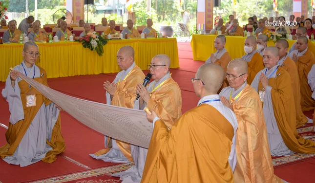 Cung an chức sự Hội đồng thập sư Ni Cung an chức sự Hội đồng thập sư Ni