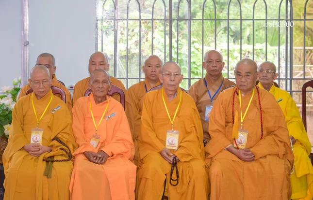 Chư tôn đức tham dự