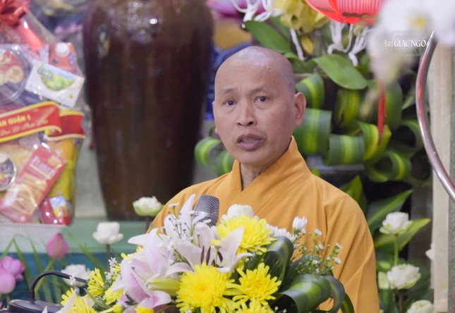 Thượng tọa Thích Minh Quang phát biểu khai mạc