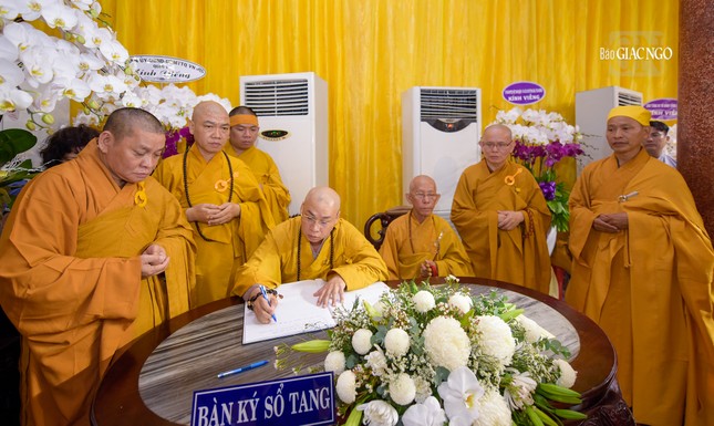 Ghi sổ tang lưu niệm Ghi sổ tang lưu niệm