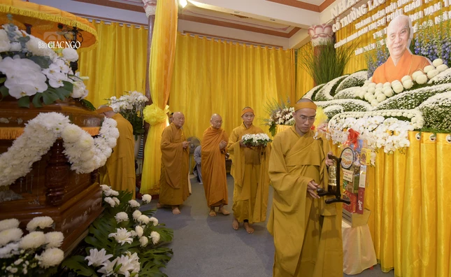 Trưởng lão Hòa thượng Viên Minh, Trưởng lão Hòa thượng Thích Như Niệm hữu nhiễu kim quan tiễn biệt người pháp lữ đồng hành