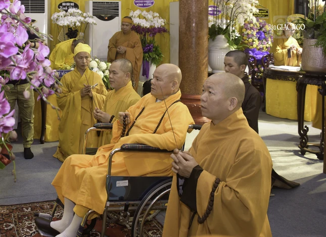 Hòa thượng Thích Tấn Đạt và chư Tăng chùa Hòa Khánh (Q.Bình Thạnh) Hòa thượng Thích Tấn Đạt và chư Tăng chùa Hòa Khánh (Q.Bình Thạnh)