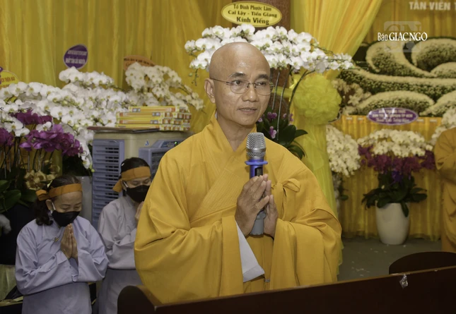 Thượng tọa Thích Thiện Quý phát biểu cảm tạ