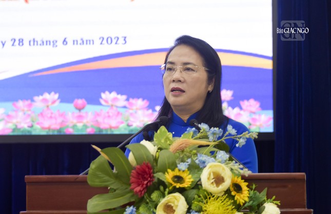 Bà Trần Kim Yến phát biểu bế mạc hội nghị Bà Trần Kim Yến phát biểu bế mạc hội nghị