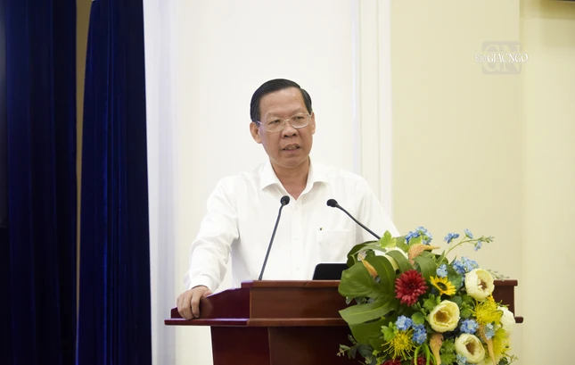 Chủ tịch UBND TP.HCM Phan Văn Mãi thông tin tình hình kinh tế - xã hội của TP trong 6 tháng đầu năm 2023