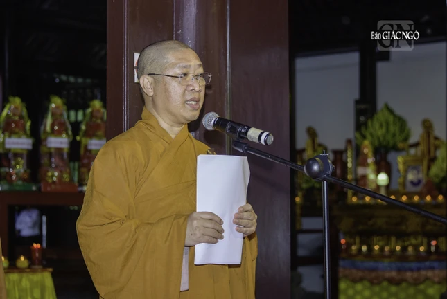 Thượng tọa Thích Thiện Thuận, Phó ban kiêm Chánh Thư ký Ban Trị sự GHPGVN tỉnh Bà Rịa - Vũng Tàu dẫn chương trình