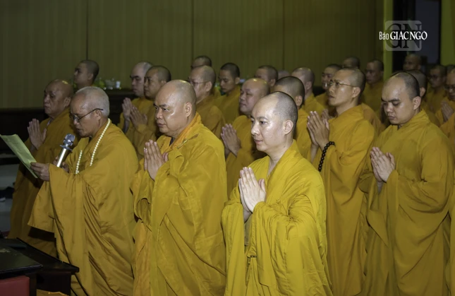 Hạ trường chùa Vĩnh Nghiêm nhất tâm cung thỉnh Trưởng lão Hòa thượng Thích Đức Nghiệp, Phó Pháp chủ kiêm Giám luật Hội đồng Chứng minh làm Thiền chủ; Thượng tọa Thích Thanh Phong làm Hóa chủ