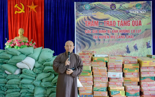 Thượng tọa Thích Nguyên Chiếu phát biểu