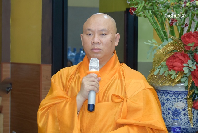 Thượng tọa Thích Minh Bảo phát biểu khai mạc