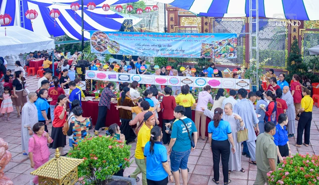 Toàn bộ chi phí của chương trình sẽ được sử dụng để hỗ trợ chăm lo cho hội viên, phụ nữ, trẻ em nghèo, bà con khó khăn trên địa bàn Q.12 trong dịp Tết Nguyên đán sắp đến