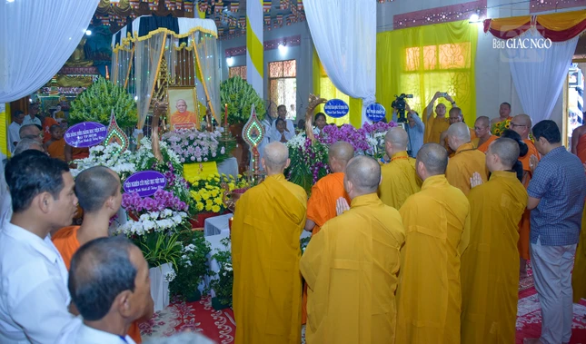 Giác linh đường Trưởng lão Hòa thượng Dương Nhơn tại chùa Cần Đước (Sóc Trăng)