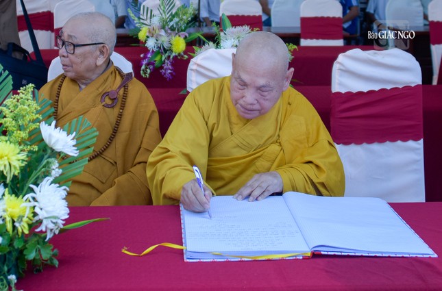 Hòa thượng Thích Thiện Nhơn ký sổ tang