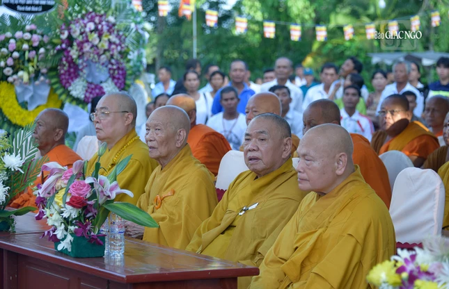 Chư vị giáo phẩm Ban Lễ tang và Ban Tổ chức Lễ tang