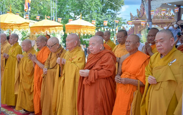 Chư vị giáo phẩm lãnh đạo T.Ư