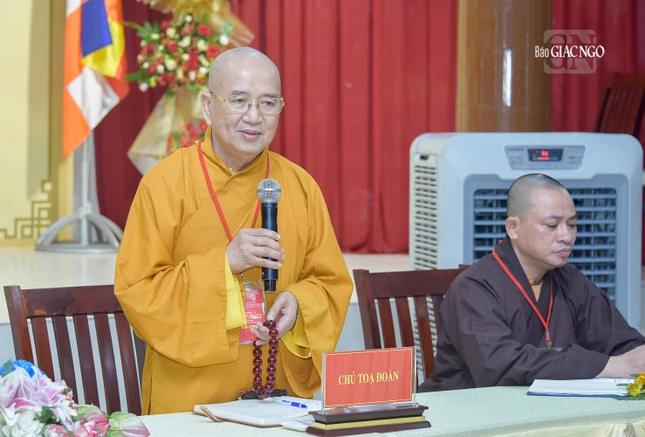 Hòa thượng Trưởng ban Hướng dẫn Phật tử T.Ư phát biểu khai mạc tọa đàm