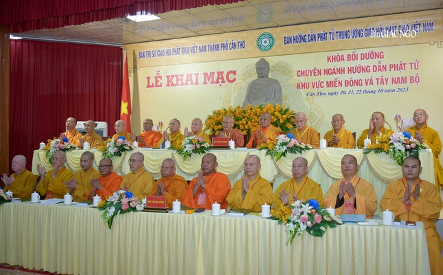 Chư tôn đức chứng minh