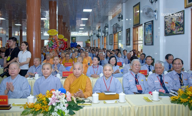 Chư tôn đức Tăng Ni, Phật tử tham dự