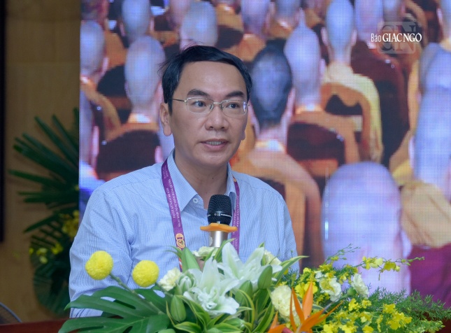 PGS.TS Chu Văn Tuấn phát biểu đề dẫn