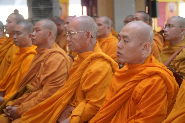 Chư Tăng tham dự - Ảnh: Ban TT-TT HPKS