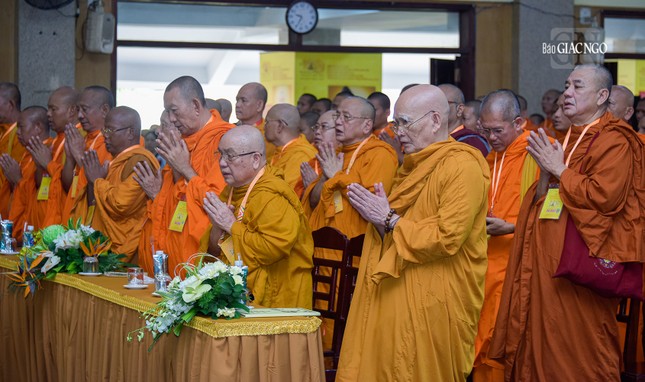 Hơn 300 chư Tăng Hệ phái Phật giáo Nam tông...