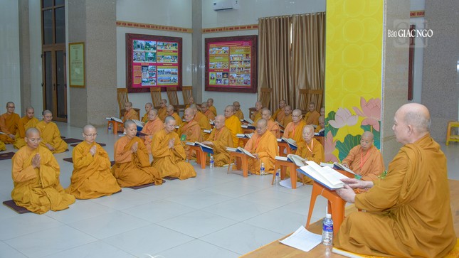 ...để nhắc nhở bản thân tiếp tục nối tiếp hạnh nguyện của ngài