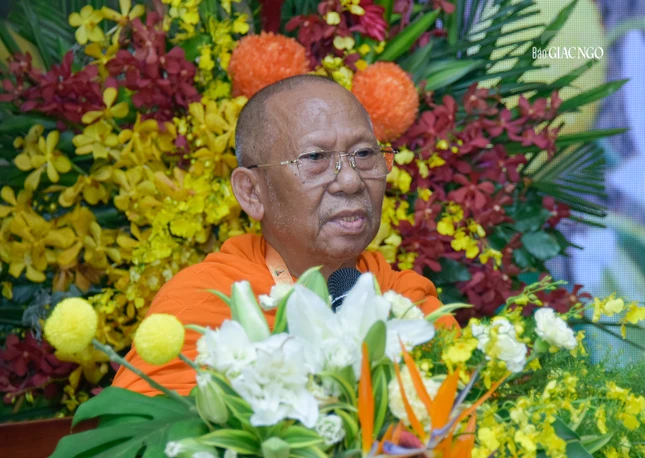 Hòa thượng Thạch Sok Xane phát biểu tưởng niệm