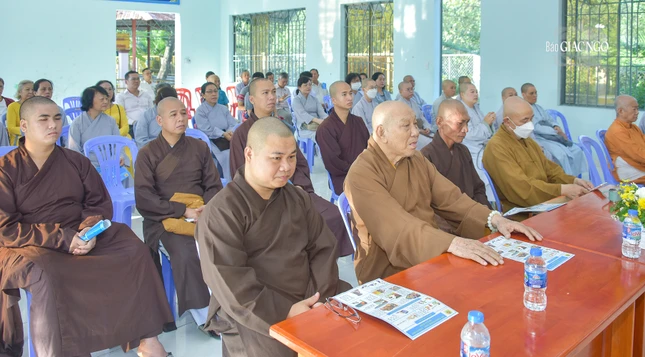 Tăng Ni, Phật tử tham dự