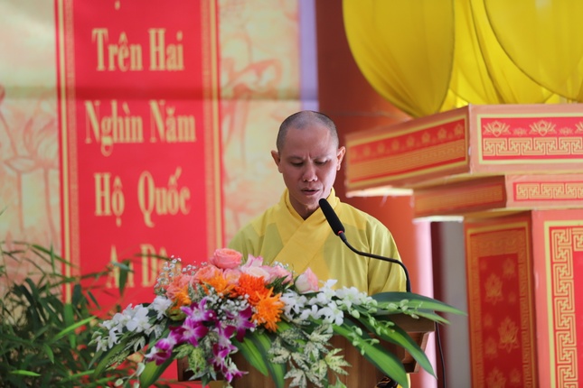 Đại đức Thích Nguyên Minh phát biểu khai mạc Đại đức Thích Nguyên Minh phát biểu khai mạc