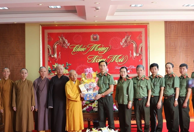 Thăm Công an tỉnh Phú Yên Thăm Công an tỉnh Phú Yên