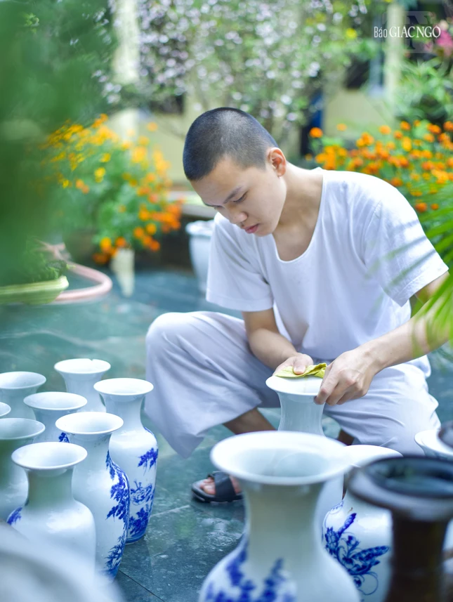 Mọi thao tác đều được thực hiện trong chánh niệm