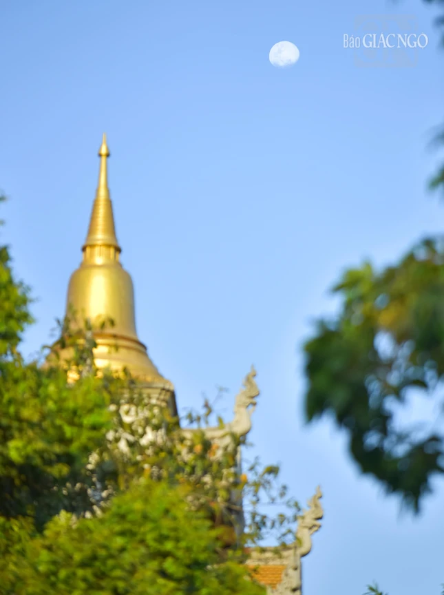 Ngôi chùa có lối kiến trúc đặc thù theo truyền thống Phật giáo Nguyên thủy