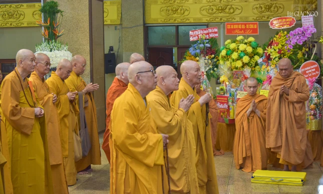 Nhất tâm đồng tụng Tứ hoằng thệ nguyện