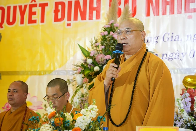 Thượng tọa Thích Thanh Vân ban đạo từ