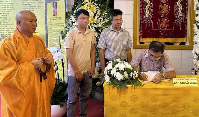 Ký sổ tang lưu niệm Ký sổ tang lưu niệm