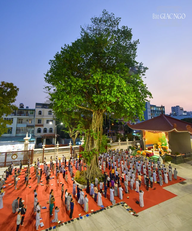 Đông đảo Phật tử về tham dự các ngày lễ lớn trong năm tại chùa Phổ Quang