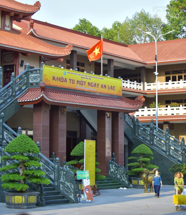 Không khí chuẩn bị khóa tu "Một ngày an lạc" tại chùa Phổ Quang