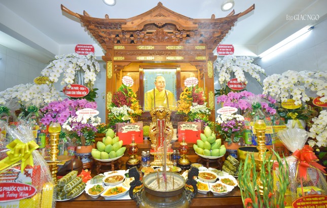 Di ảnh Hòa thượng Thích Nhựt Minh tại tổ đình Linh Sơn