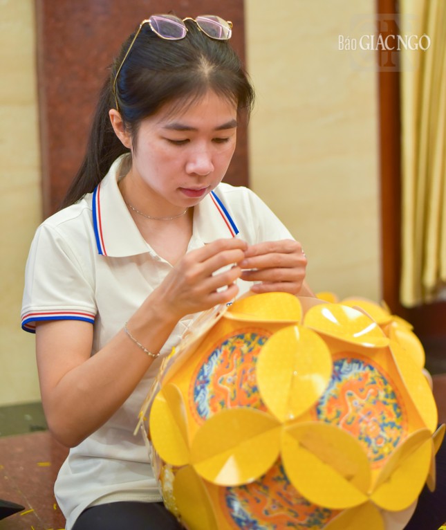 Mặc dù không cầu kỳ nhưng đòi hỏi người làm phải thật chú tâm