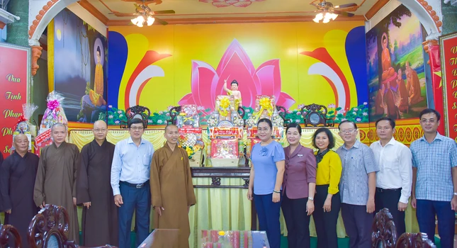 Ban Trị sự GHPGVN Q.1 đón tiếp đoàn