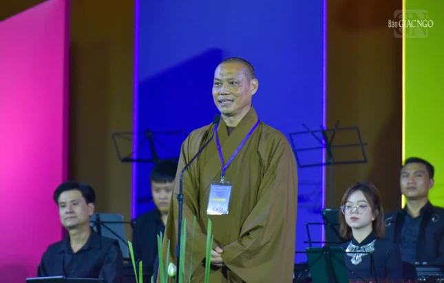 Thượng tọa Thích Trí Chơn phát biểu khai mạc