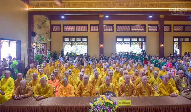 Chư Tăng tham dự