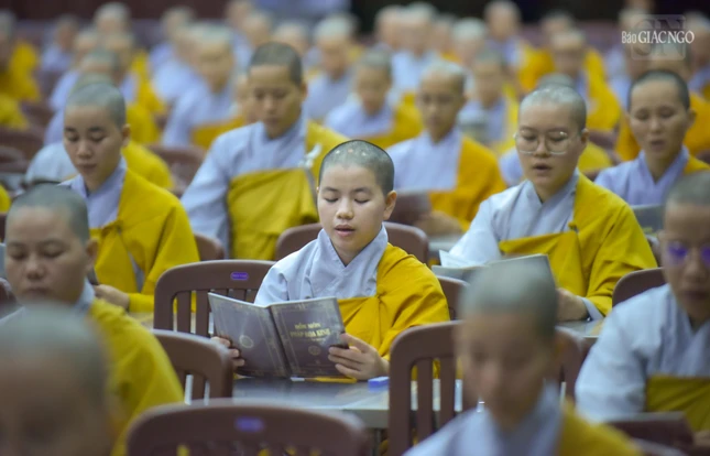 Định tâm trong từng câu kinh