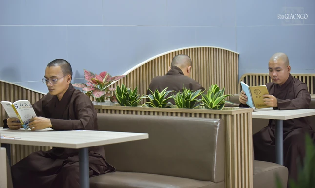 Cùng nhau đọc sách để nâng cao kiến thức