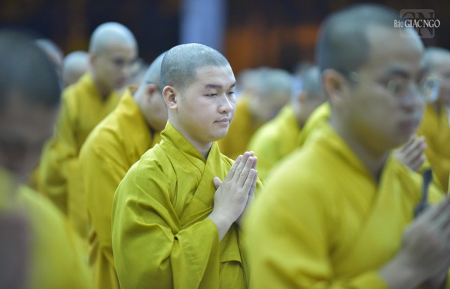 ... nhằm nhắc nhở bản thân mình về ý nghĩa tối hậu của người xuất gia