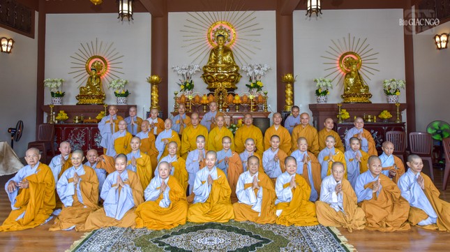 Chụp hình lưu niệm