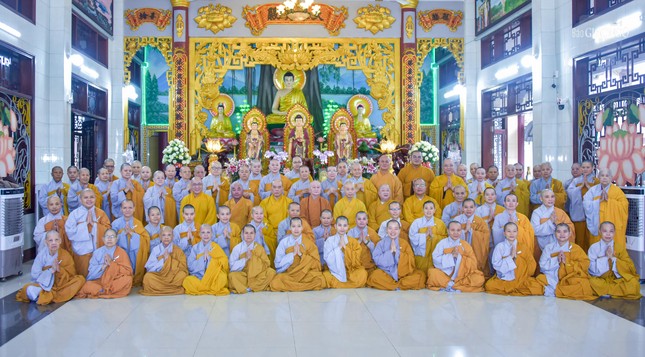 Chụp ảnh lưu niệm