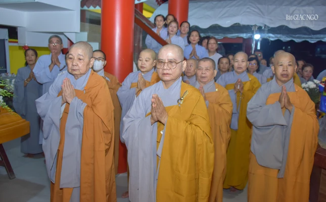 Chư Ni Q.7 tham dự